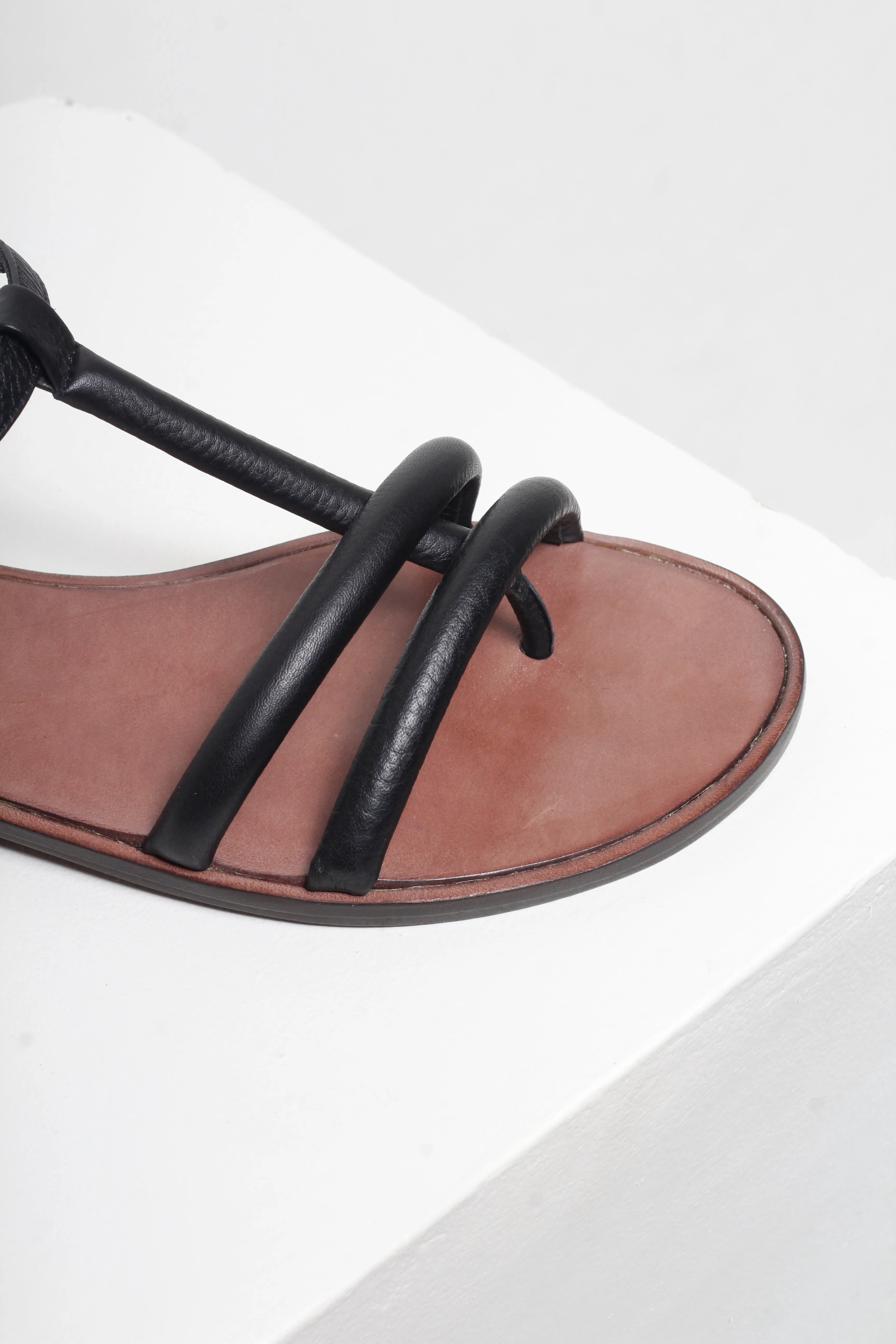 Mie Black Sandals