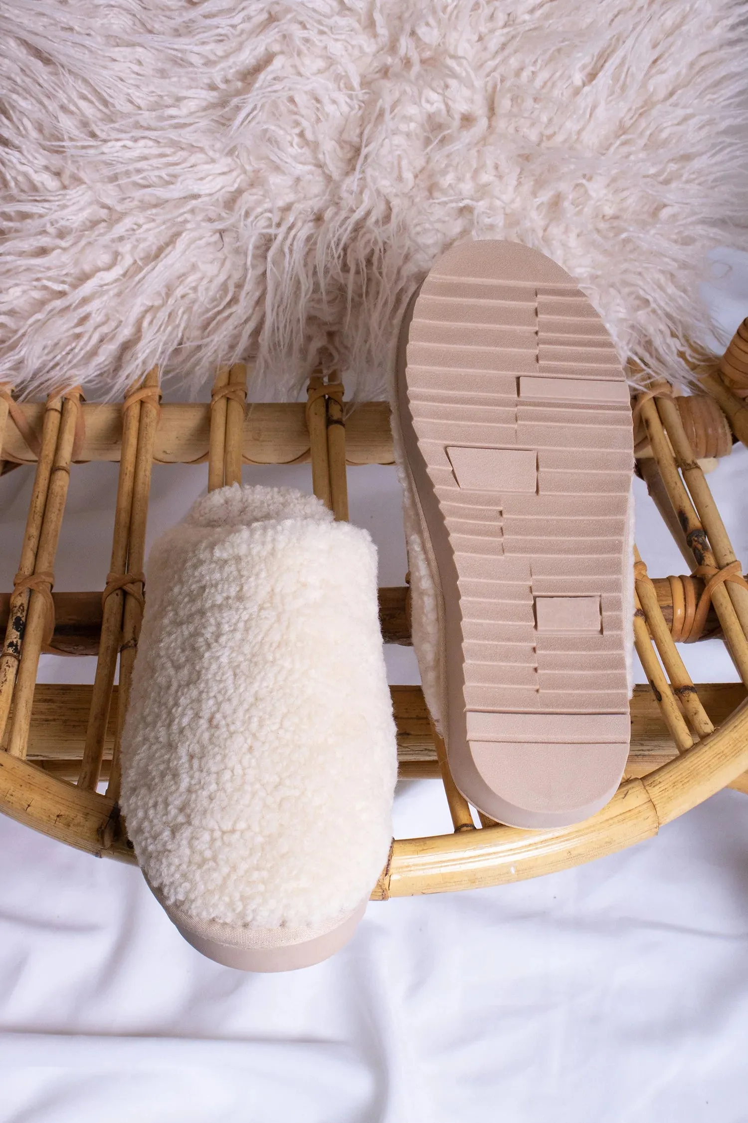 Pretty You London JUDE Natural sheepskin Slider Slippers in Natural