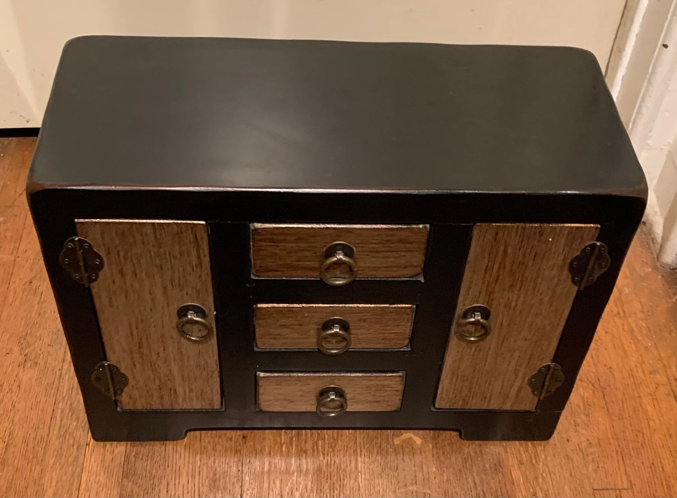 Vintage Chinese Jewelry Box